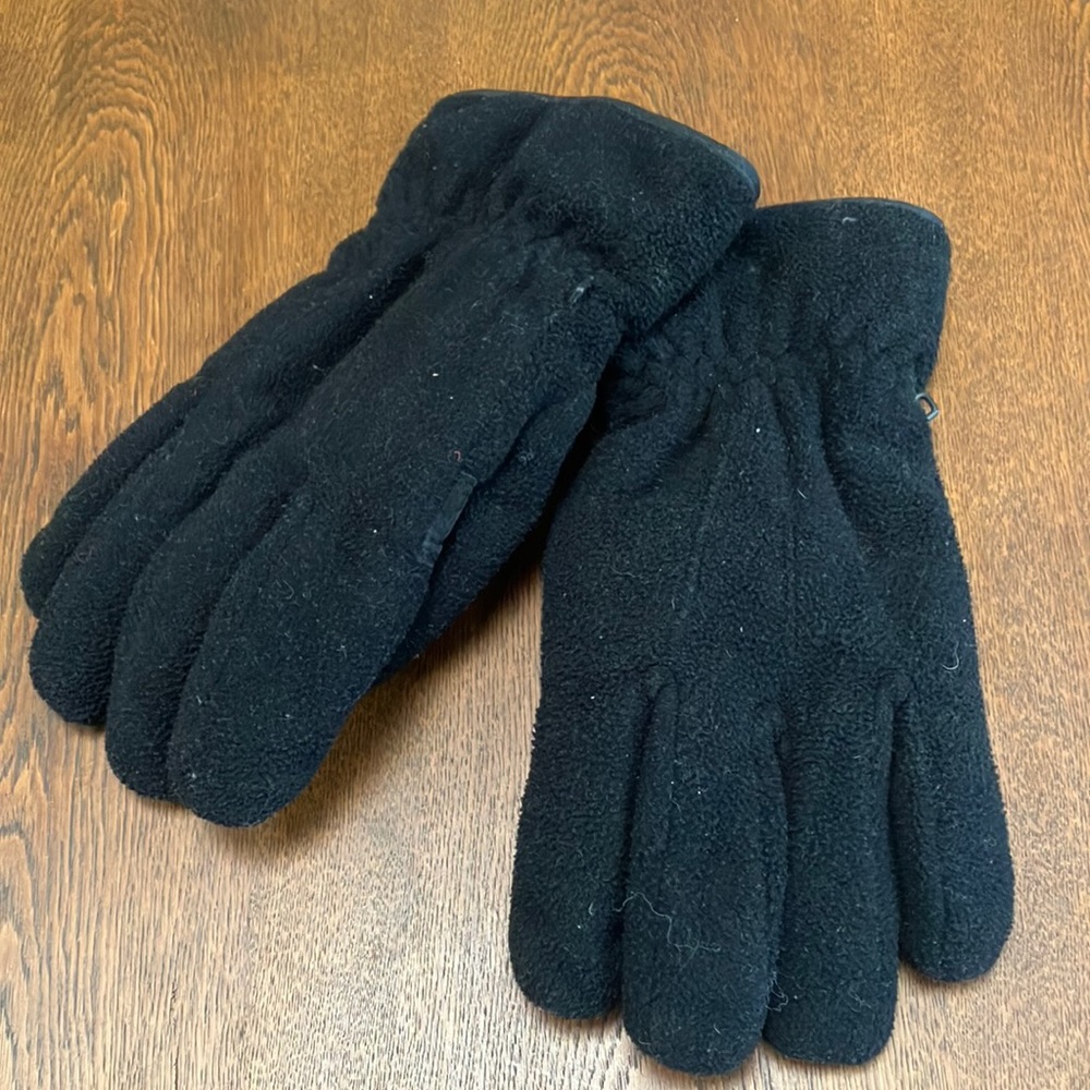 Black fleece heavy/thick Mens Lg gloves. Leather palm&thumb grips. Great cond.